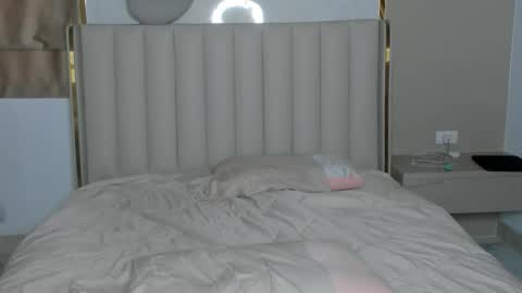 Snapshot of stellaa_queen chatting on 02.14.26 stella online show from 02.14.26