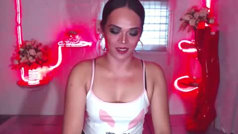 Snapshot of stellabronze chatting on 12.16.24 stella online show from 12.16.24