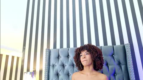 S T E L L A online show from 11.22.25