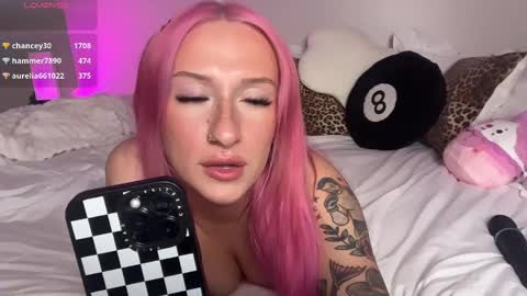 Snapshot of stellacorbet chatting on 05.01.26 stellacorbet online show from 05.01.26
