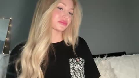 Stella Bella online show from 03.03.25