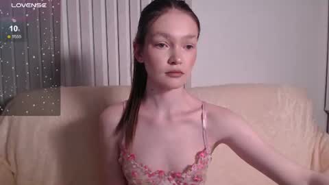 Snapshot of stellapayne chatting on 06.16.26 stellapayne online show from 06.16.26