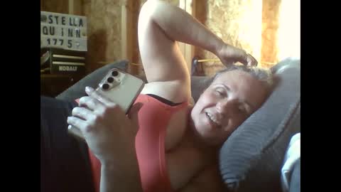 Snapshot of stellaquinn1775 chatting on 11.21.25 Stella online show from 11.21.25