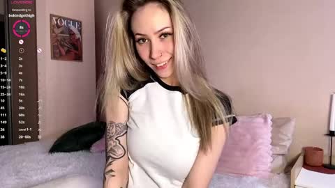 Alexia online show from 04.14.26