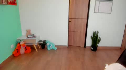 Snapshot of stellartois_ chatting on 10.05.25 sara  instagram sariishalove online show from 10.05.25