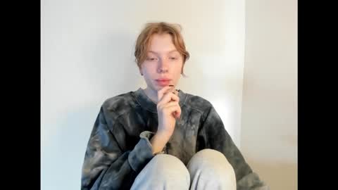 S T E L L A online show from 11.18.25