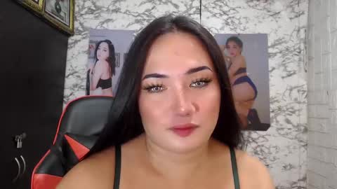 Snapshot of stellaven chatting on 01.14.25 Stellaven online show from 01.14.25