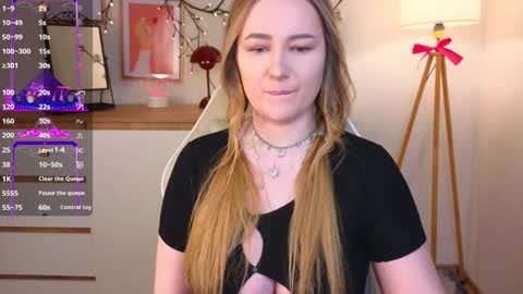 Snapshot of steph_sweet chatting on 01.28.25 Emma online show from 01.28.25