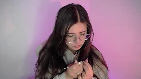 Emma online show from 09.19.25