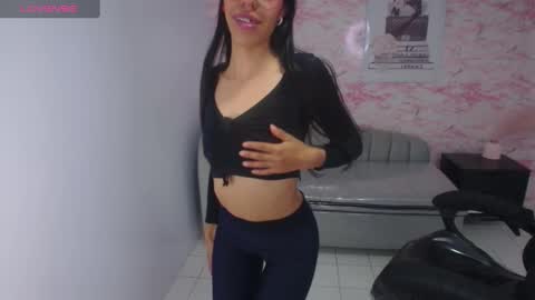 Stephania online show from 12.24.24