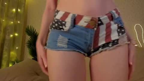 stephanie_diaz online show from 12.15.25