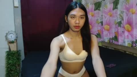 Snapshot of stephanie_zee chatting on 06.28.26 stephanie_zee online show from 06.28.26