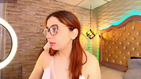 Snapshot of stephaniesun_ chatting on 04.18.26 Stephaniesun online show from 04.18.26