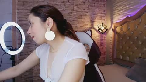 Snapshot of stephaniesun_ chatting on 04.27.26 Stephaniesun online show from 04.27.26