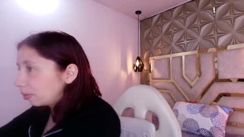 Snapshot of stephaniesun_ chatting on 05.18.26 Stephaniesun online show from 05.18.26