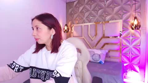 Snapshot of stephaniesun_ chatting on 06.02.26 Stephaniesun online show from 06.02.26