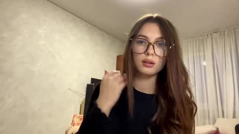 Stephani online show from 04.14.26