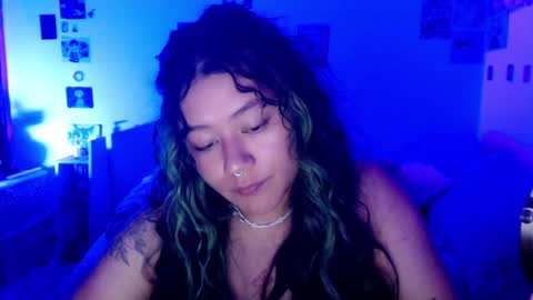 Stephanie  online show from 12.12.24