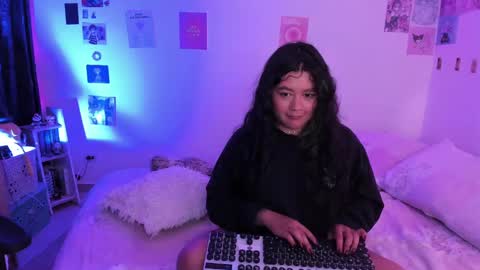 Stephanie  online show from 12.20.24