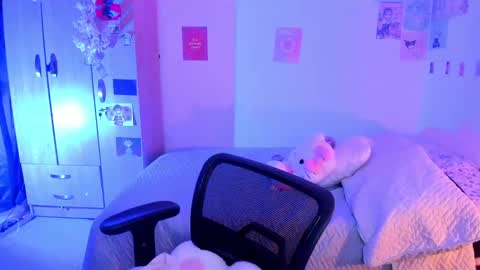 Stephanie  online show from 02.25.25