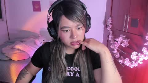 Stephanie  online show from 10.03.25