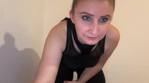 Stephany online show from 02.08.26