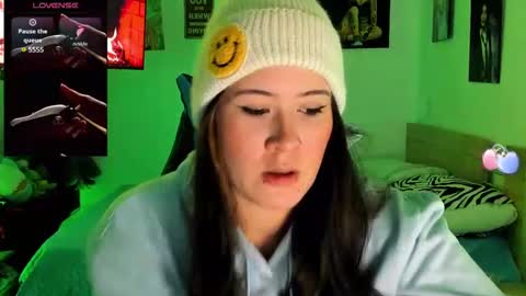 Stephany  independient model  online show from 02.16.25