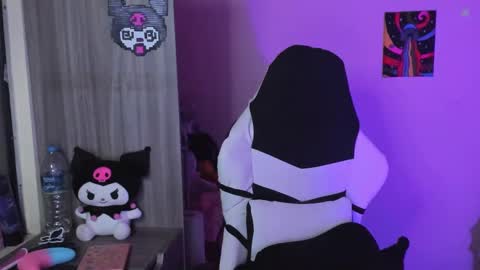 Stephany  independient model  online show from 09.25.25