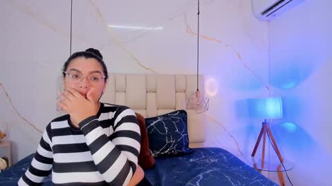 Stefanny online show from 12.17.24