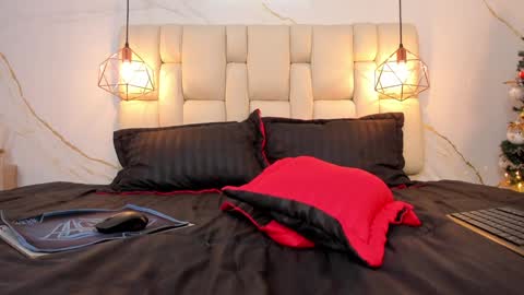 Stefanny online show from 12.21.24