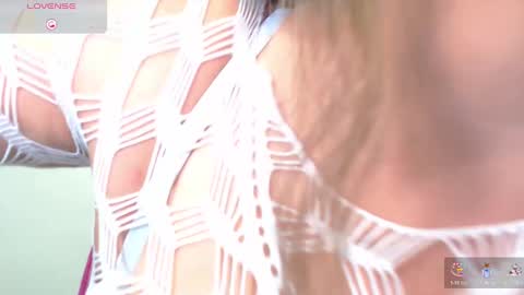 Snapshot of stephanyyx1 chatting on 01.21.25 stephanyyx1 online show from 01.21.25