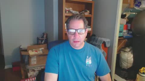 Snapshot of stephenhal9 chatting on 12.19.25 stephenhal9 online show from 12.19.25