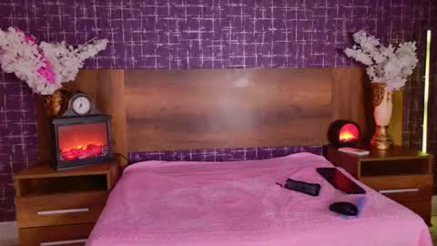 Snapshot of stephiejones chatting on 02.05.26 stephiejones online show from 02.05.26