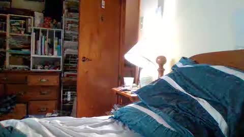 Ian23602 online show from 09.23.25