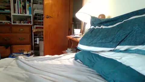 Ian23602 online show from 09.25.25