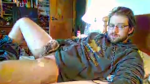 Snapshot of sterben13v chatting on 05.17.26 Ian23602 online show from 05.17.26