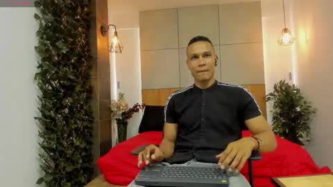 Snapshot of sterling_magnus chatting on 02.06.26 online show from 02.06.26