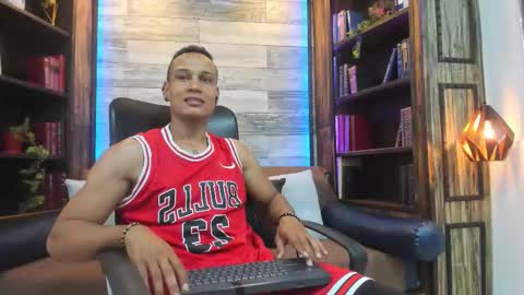 Snapshot of sterling_magnus chatting on 02.09.26 online show from 02.09.26