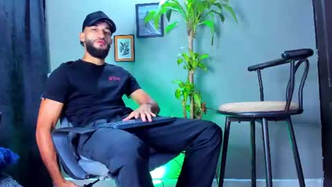 Snapshot of stev_velez chatting on 07.16.26 Steve online show from 07.16.26