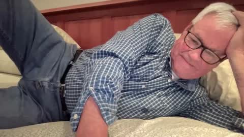 Snapshot of steve988279 chatting on 12.15.25 Steve online show from 12.15.25