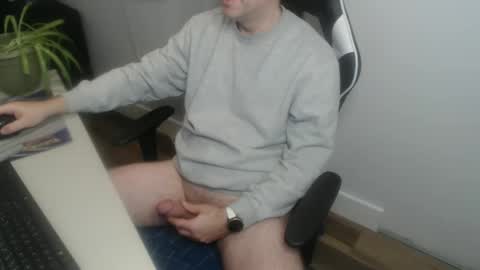 Snapshot of steve_oo8 chatting on 02.04.25 steve_oo8 online show from 02.04.25