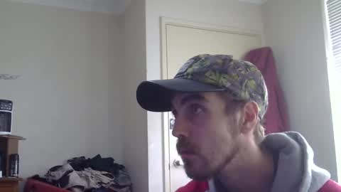 Snapshot of steveaussie chatting on 02.11.25 Australian420 online show from 02.11.25