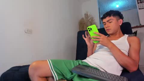 Snapshot of steven_baby69 chatting on 06.01.26 STEVENN online show from 06.01.26