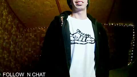 Snapshot of stevenbrookless chatting on 05.08.26 Steve online show from 05.08.26