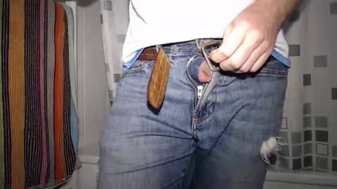 Snapshot of steveo_85 chatting on 04.04.26 white beef online show from 04.04.26