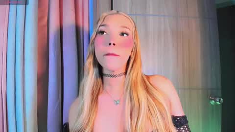 Steisee Reyes online show from 10.05.25