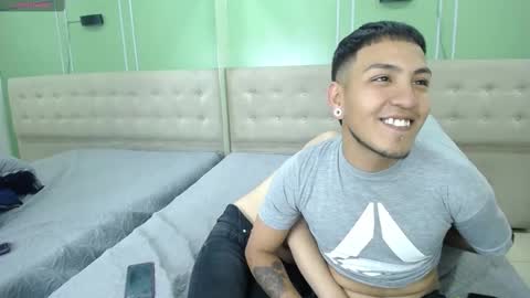 Snapshot of stickxcandy chatting on 01.04.25 StickXCandy online show from 01.04.25