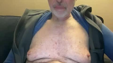 Snapshot of stillbad2 chatting on 01.05.26 Stillbad2 online show from 01.05.26