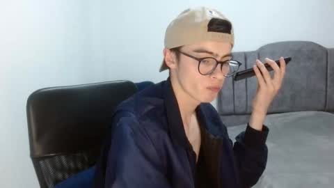 Snapshot of stiv_grant chatting on 05.14.26 stiv_grant online show from 05.14.26