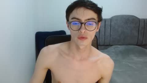 Snapshot of stiv_grant chatting on 05.20.26 stiv_grant online show from 05.20.26